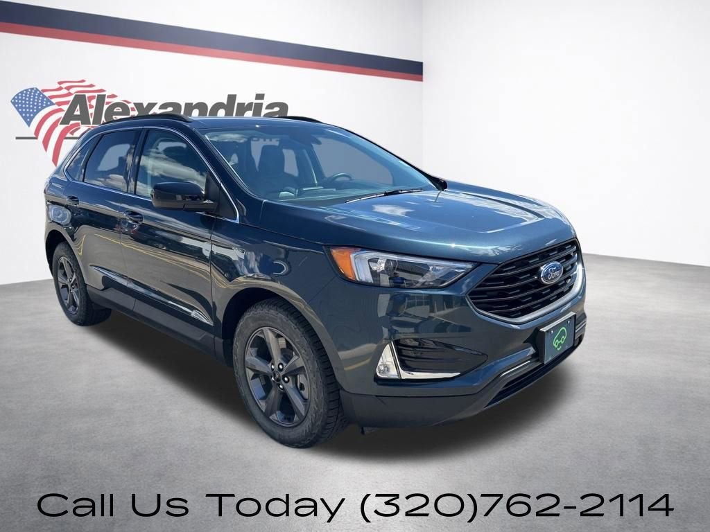 2022 Ford Edge — rear three-quarter view