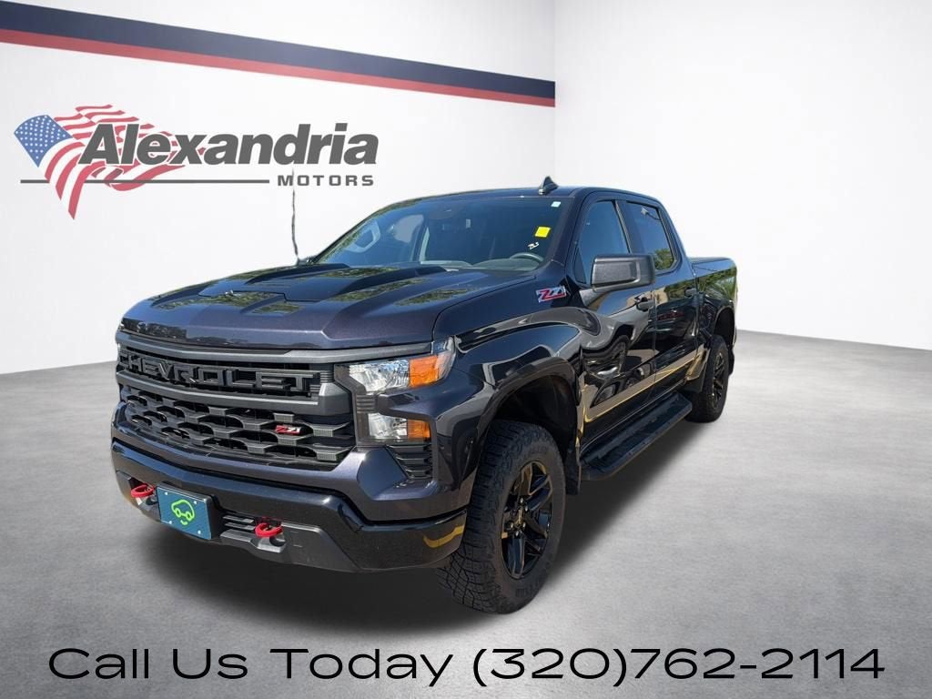 2024 Chevrolet Silverado 1500 Custom Trail Boss in Dark Ash Metallic — front three-quarter view